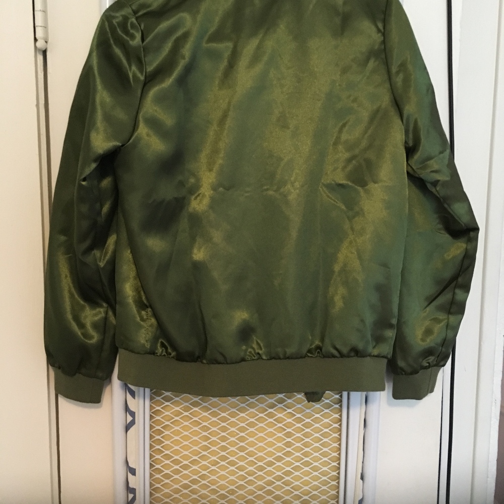 Beautiful Jacket - Picture 2 of 4